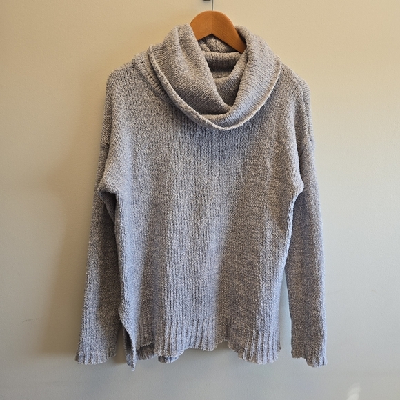 BB Dakota Sweaters - BB Dakota Large Gray Super Soft Knit Cowl Neck Sweater